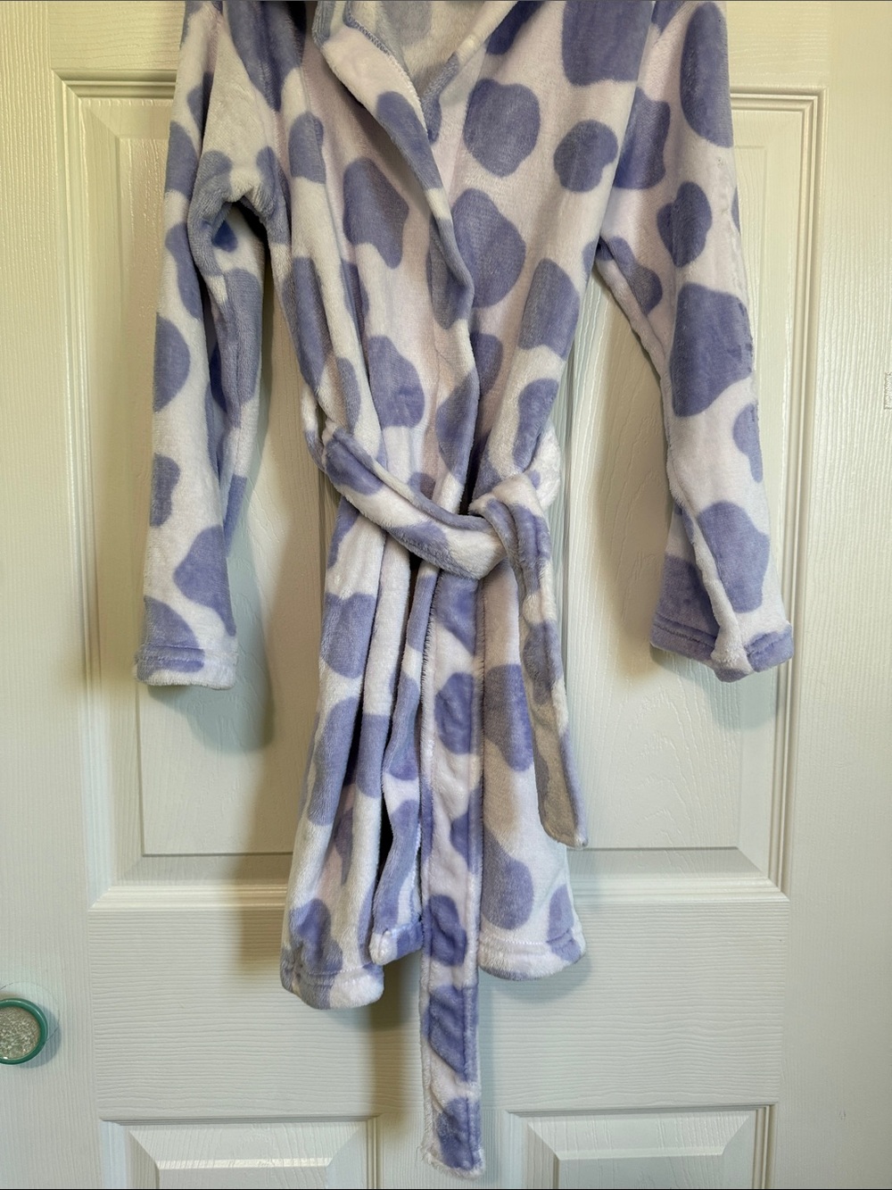 Squishmallows Lavender and White Spotted Kids Hooded Robe - Picture 4 of 7